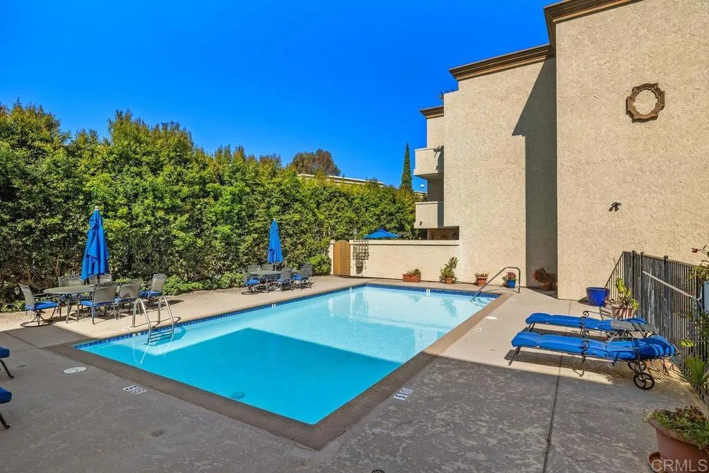 https://cdn.realtyfeed.com/cdn/127/306664949/7a7c9f04624a053b2246fd48de29b4ec.webp