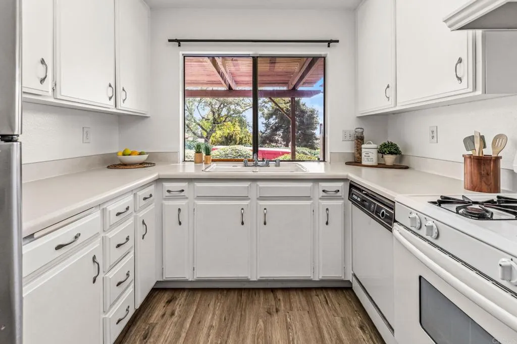 Photo #8: PTP2601925 Listing: Photo #8