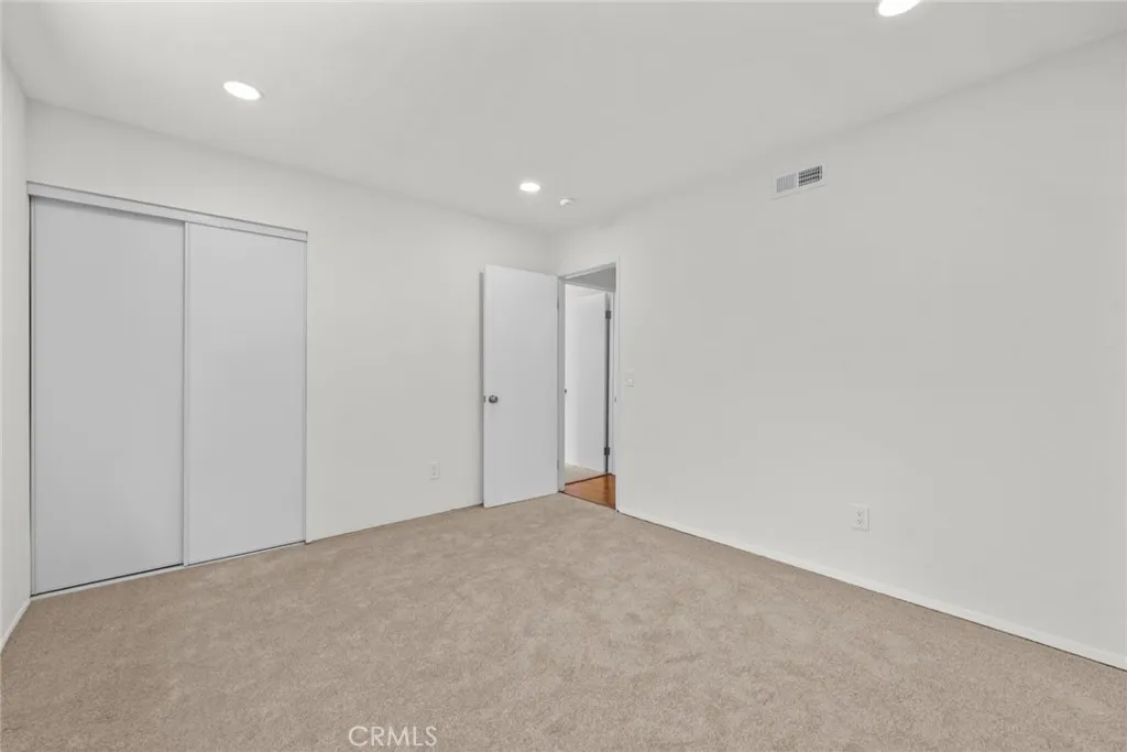 https://cdn.realtyfeed.com/cdn/127/306664992/348a9a909de394181b6f9680d7923ca7.webp