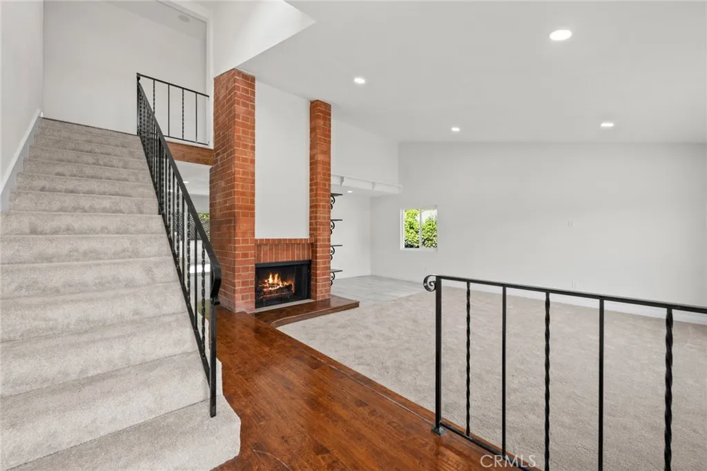 https://cdn.realtyfeed.com/cdn/127/306664992/413ded75b0306f491f8b8c51723250b8.webp