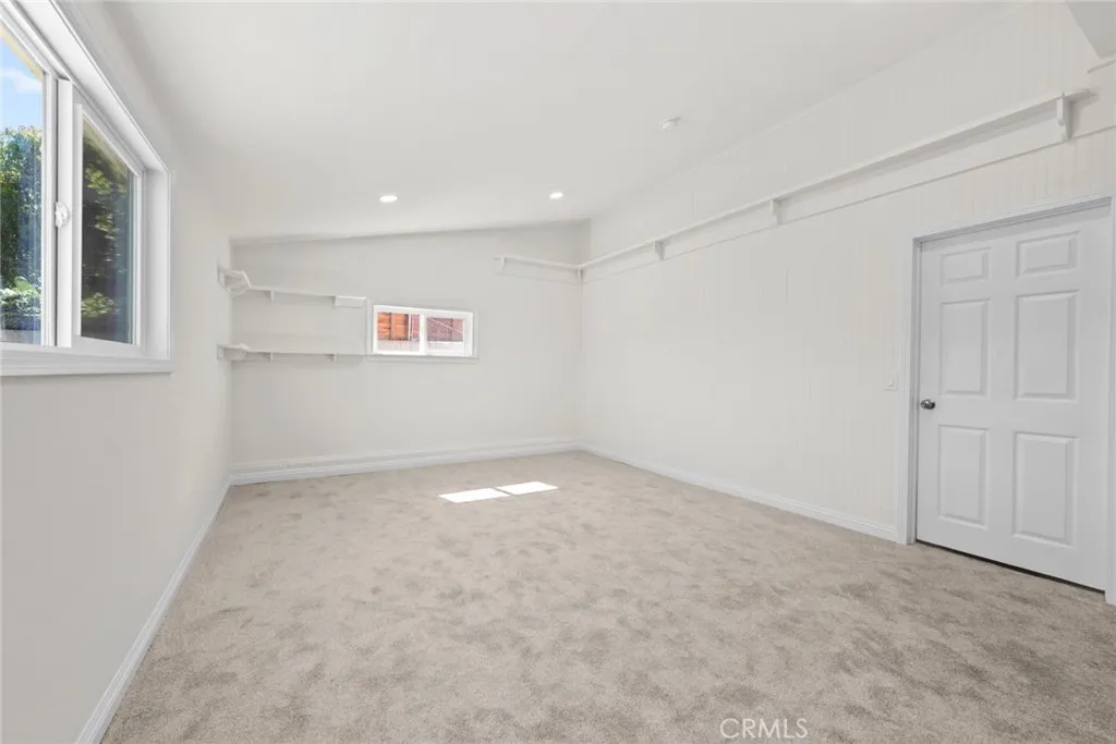 https://cdn.realtyfeed.com/cdn/127/306664992/65dc2b64f024146c3eb9db1361949189.webp