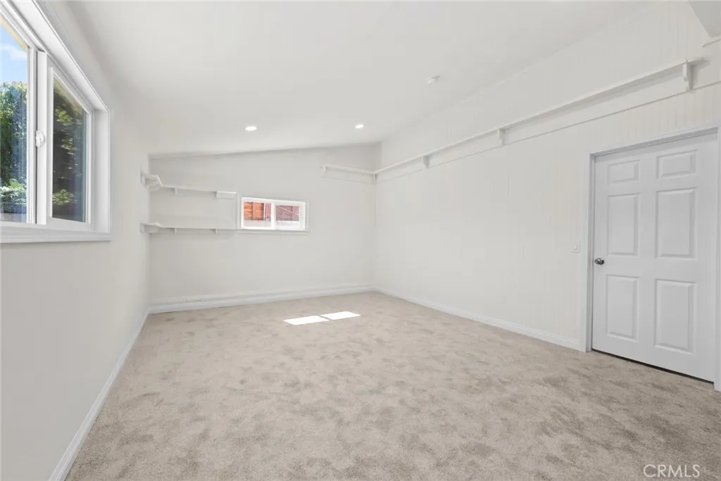 https://cdn.realtyfeed.com/cdn/127/306664992/6d46d030b25eff31ffa6e169c34dcec5.webp