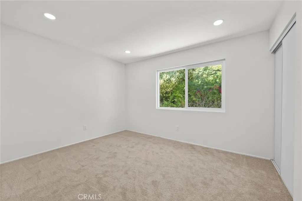 https://cdn.realtyfeed.com/cdn/127/306664992/9403c97fcbb236b74a439dd162b05cd2.webp