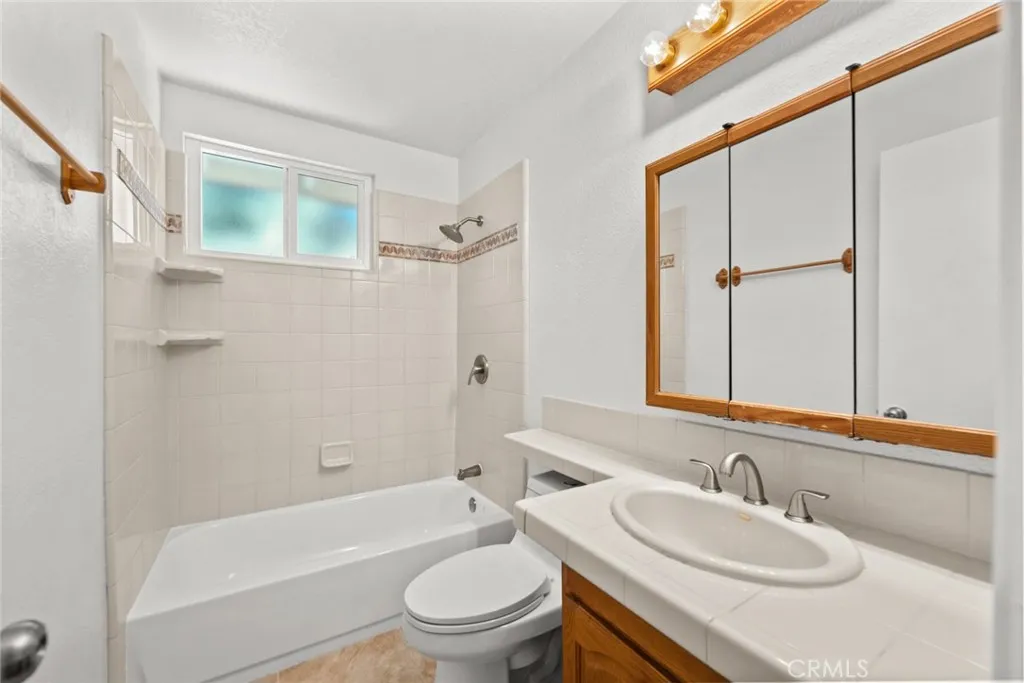 https://cdn.realtyfeed.com/cdn/127/306664992/c3824e0f976dab3a18bc57b1976d93ec.webp