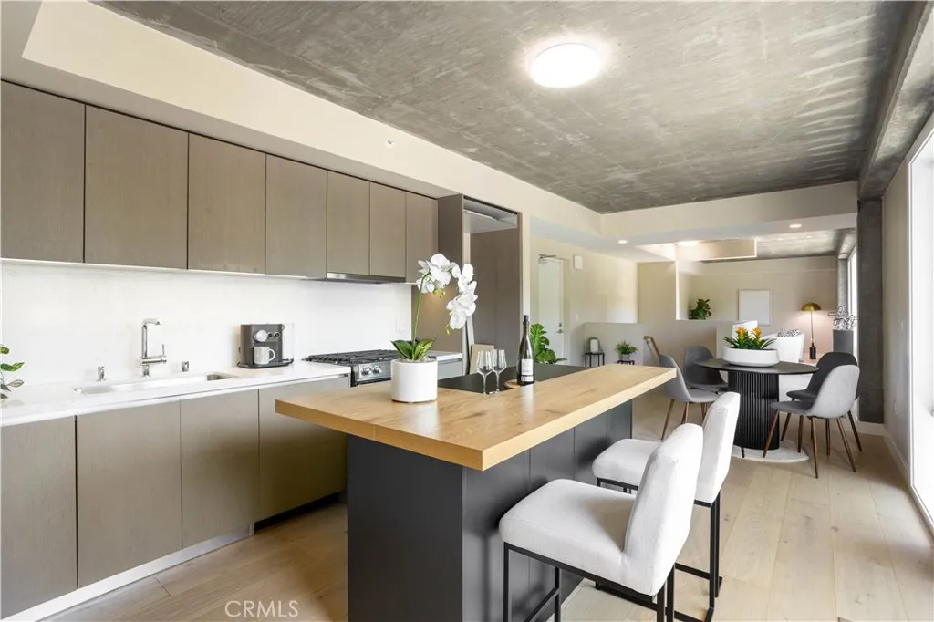 380 Cordova Street Unit 105, Pasadena, CA 91101 - Photo 3 of 18, Pasadena, CA