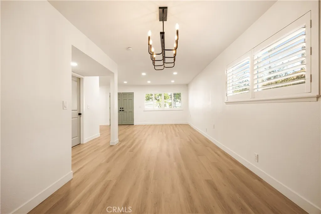 https://cdn.realtyfeed.com/cdn/127/306665162/4ba2b4a75d8f49989ed8c80cb84fef42.webp