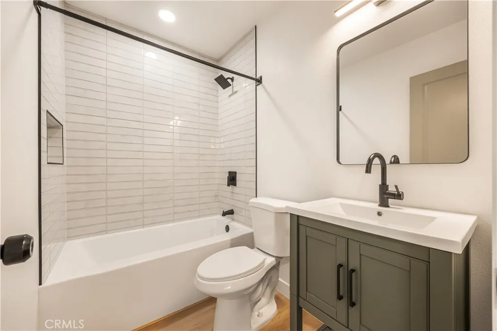 https://cdn.realtyfeed.com/cdn/127/306665162/8ce63b14a0d385349d327f9166d3ea5f.webp