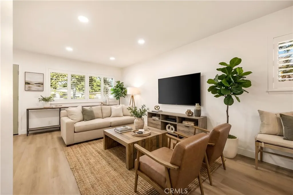 https://cdn.realtyfeed.com/cdn/127/306665162/9f0de994cc23f29e32a94e7bc8e76349.webp