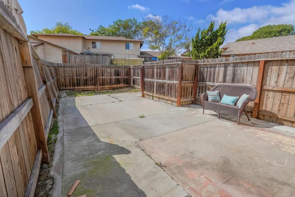 https://cdn.realtyfeed.com/cdn/127/306665173/6011862bc9198c569ec3489a27e1ee0f.webp