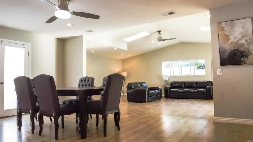 https://cdn.realtyfeed.com/cdn/127/306665180/cc01d8abe3238107a971d88d61ebe858.webp