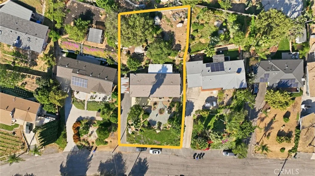 https://cdn.realtyfeed.com/cdn/127/306665183/2c3a803bfa2c87611504b474582a5e89.webp