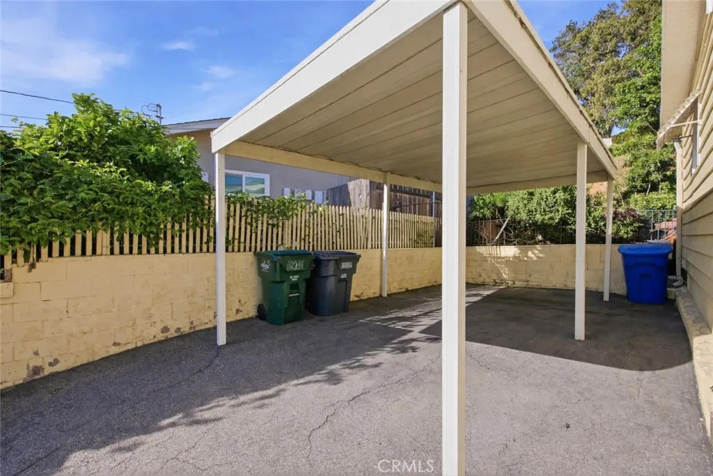 https://cdn.realtyfeed.com/cdn/127/306665183/352e4c754cb21051188df4724ef07fe4.webp