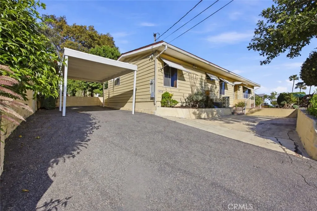 https://cdn.realtyfeed.com/cdn/127/306665183/b16e3d0a1604f5a57b7e934c1da8434a.webp