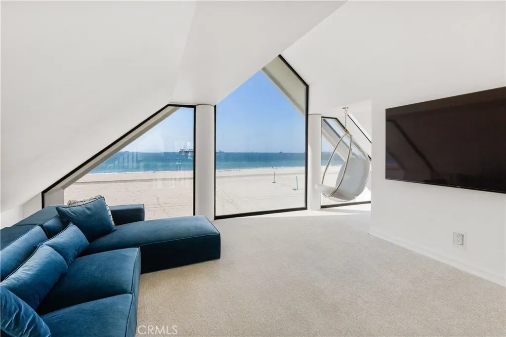 5537 Seaside Walk, Long Beach, CA, 90803