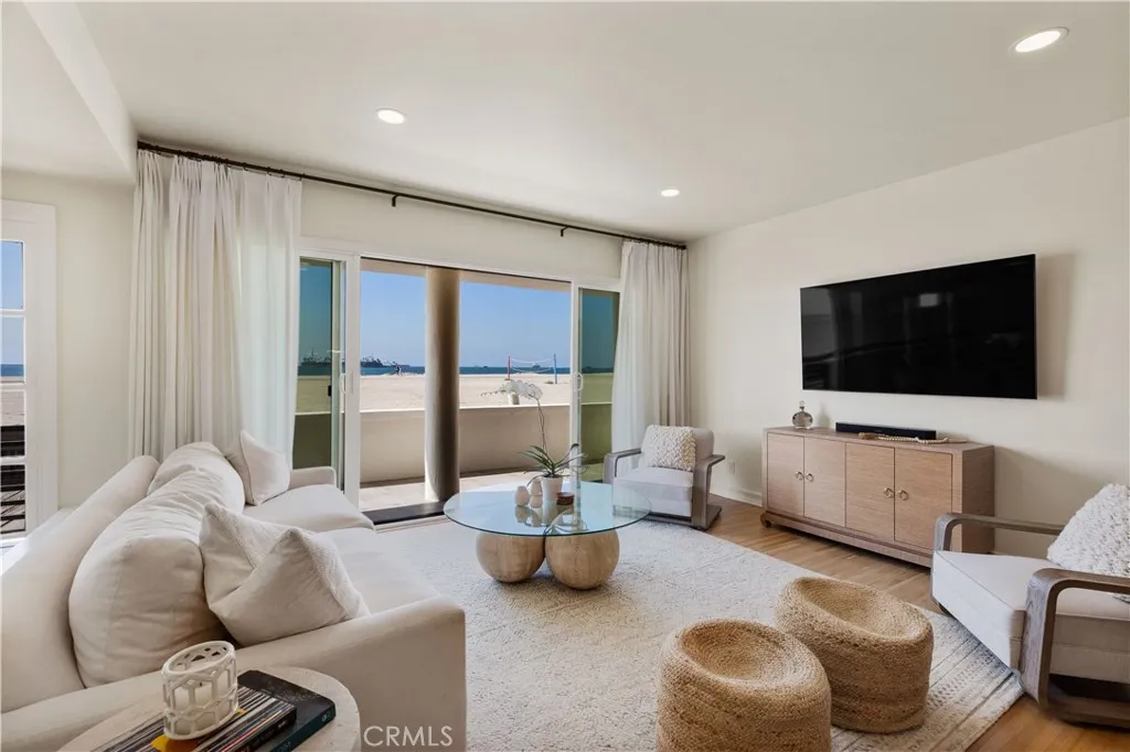 5537 Seaside Walk, Long Beach, CA, 90803