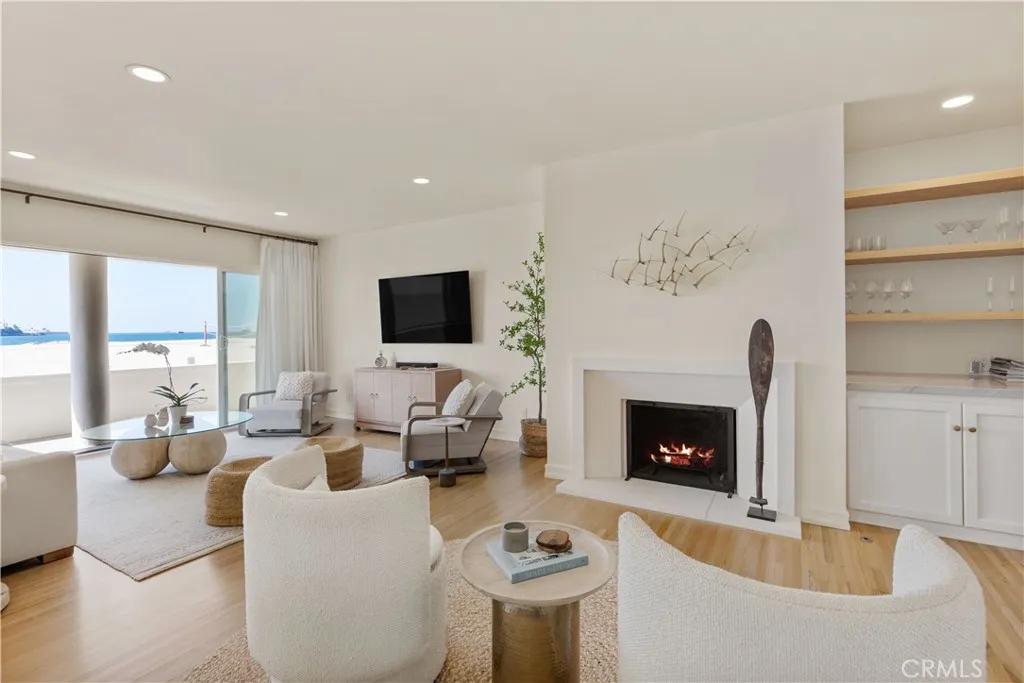 5537 Seaside Walk, Long Beach, CA, 90803