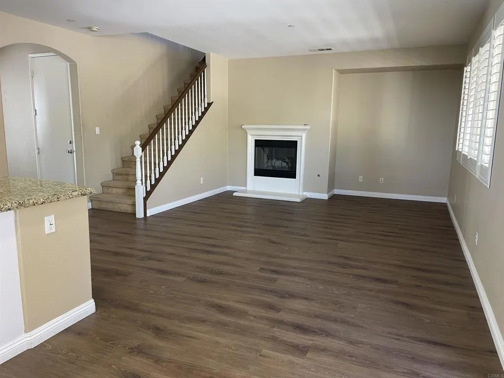 https://cdn.realtyfeed.com/cdn/127/306665238/f2eaa0c9969f04786718365a844afab1.webp