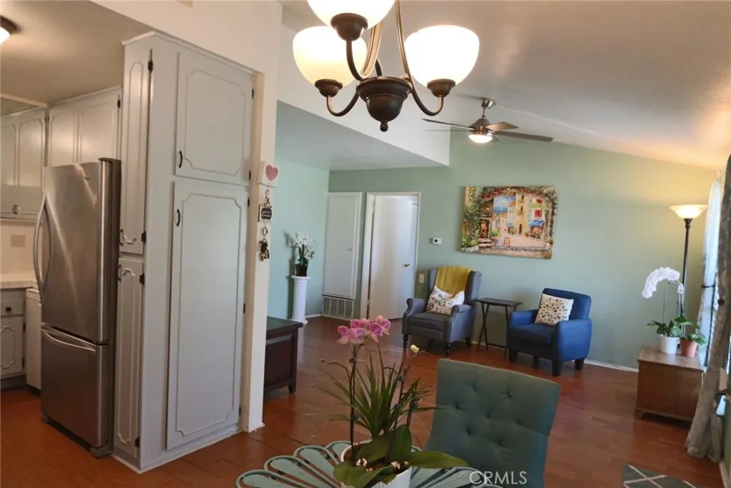19208 Avenue Of The Oaks Unit J, Newhall, CA 91321 - Photo 4 of 69, Newhall, CA