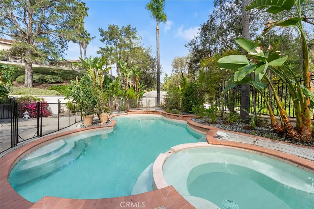 Mission Viejo, CA, 92692