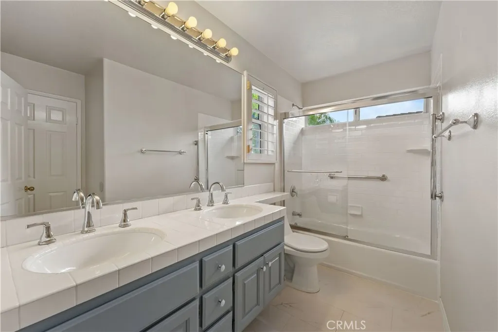 Mission Viejo, CA, 92692