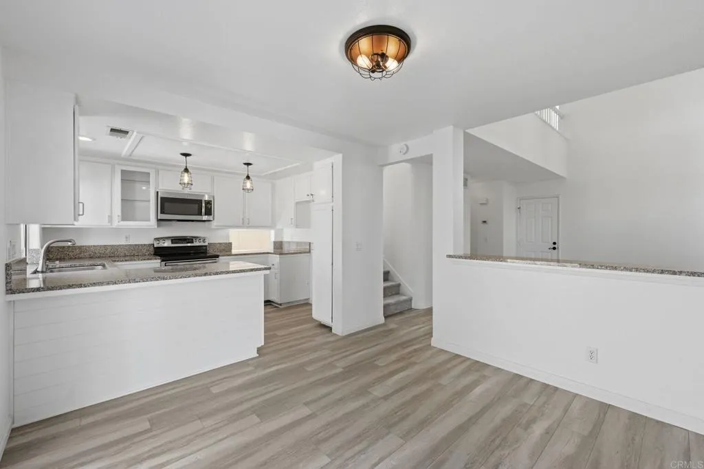 https://cdn.realtyfeed.com/cdn/127/306665297/7a5deb870cb1e3601d423f4b6784c596.webp