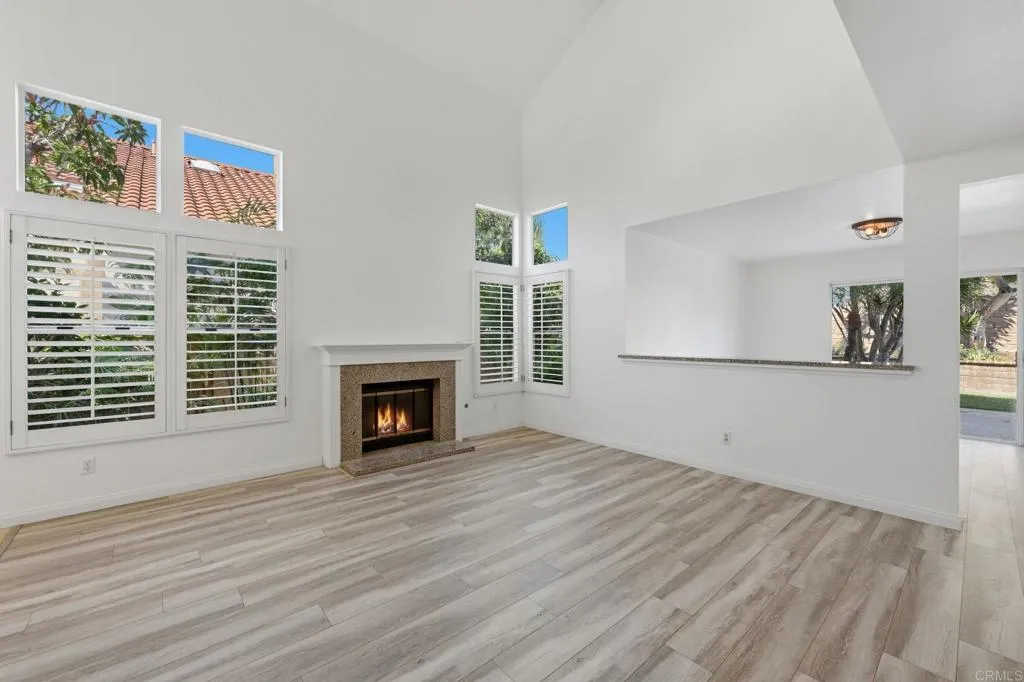 https://cdn.realtyfeed.com/cdn/127/306665297/83a5d1028a461fd5edd1ed493613a700.webp