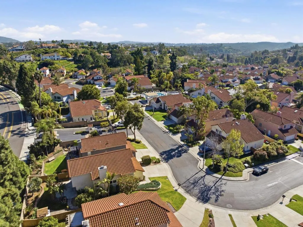 https://cdn.realtyfeed.com/cdn/127/306665297/b94b6f5f989f3c1881f6321be29ac7b5.webp