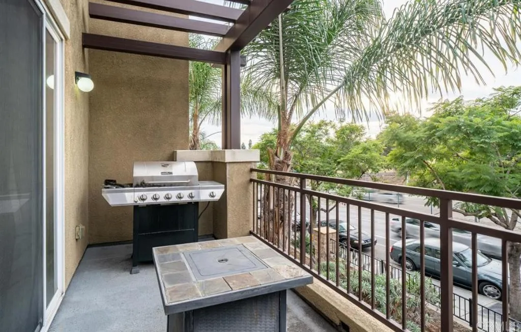 https://cdn.realtyfeed.com/cdn/127/306665356/16f5fa4fe495a76863168a6a54f7c14c.webp