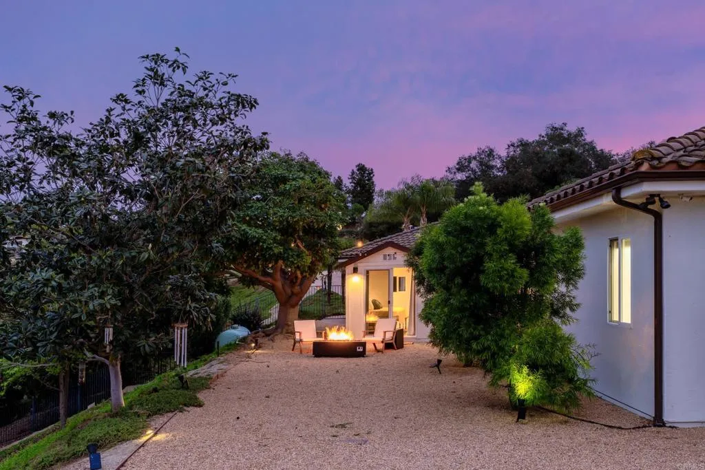https://cdn.realtyfeed.com/cdn/127/306665381/447e8dc5720f9b44c5161625c75dc696.webp