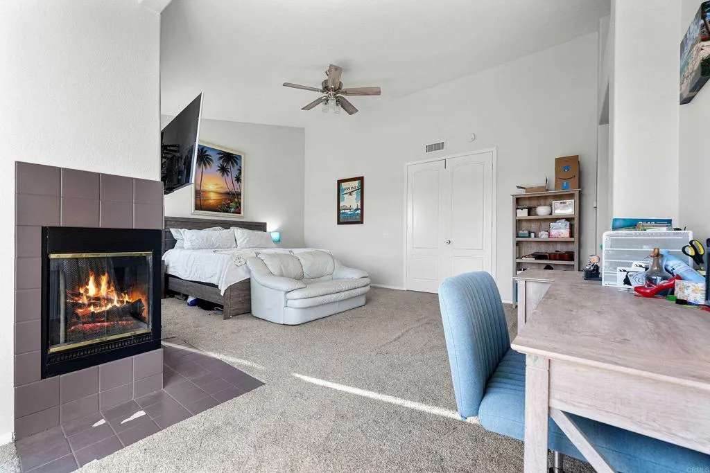 https://cdn.realtyfeed.com/cdn/127/306665383/18fc01d3434ebaba850c145334035ce8.webp