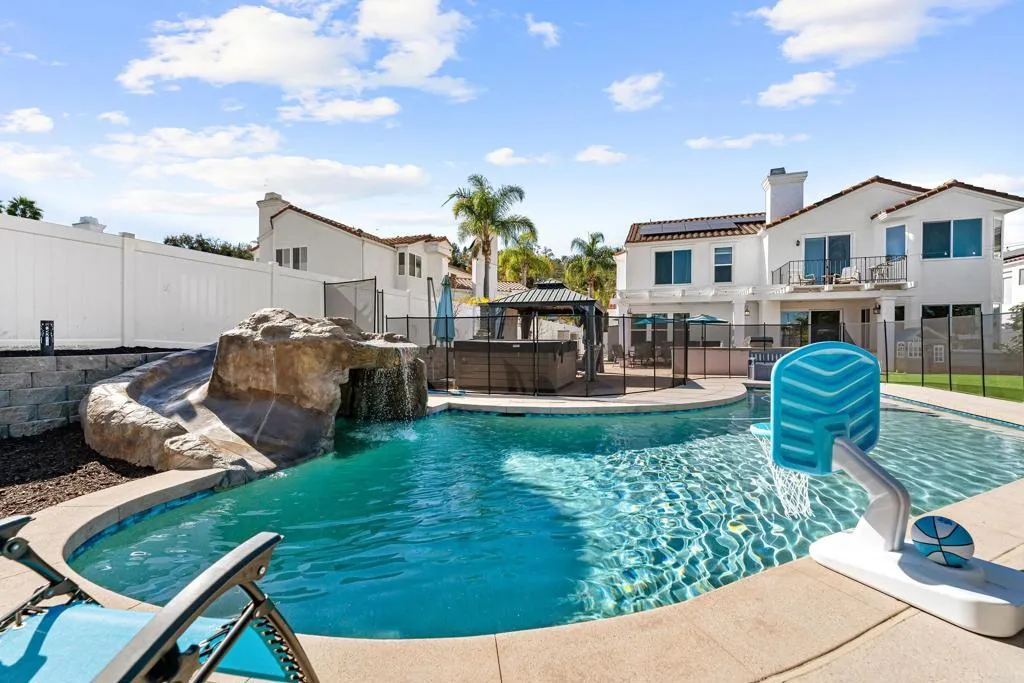 https://cdn.realtyfeed.com/cdn/127/306665383/46c5e04a40e9807fb632f6805d43411b.webp