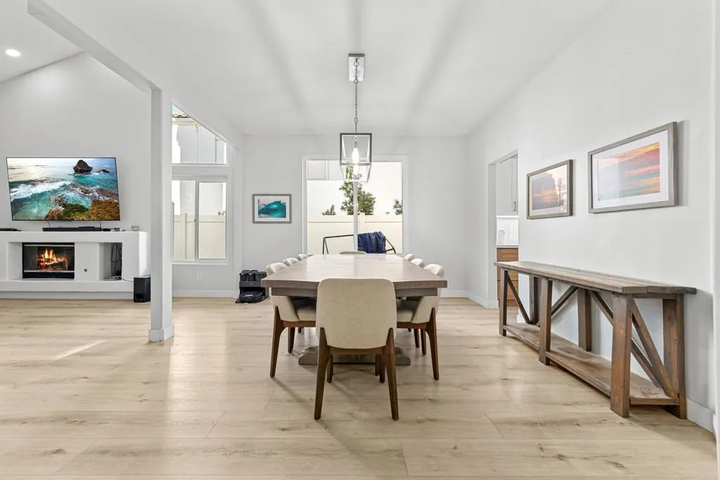 https://cdn.realtyfeed.com/cdn/127/306665383/573776f4934b7c1465ce2af5da5ee391.webp