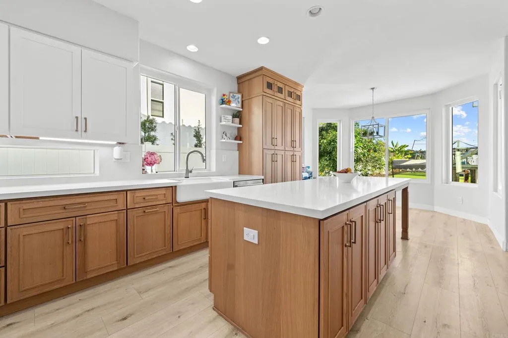 https://cdn.realtyfeed.com/cdn/127/306665383/c39189387321ab765f2b97cac868eba9.webp