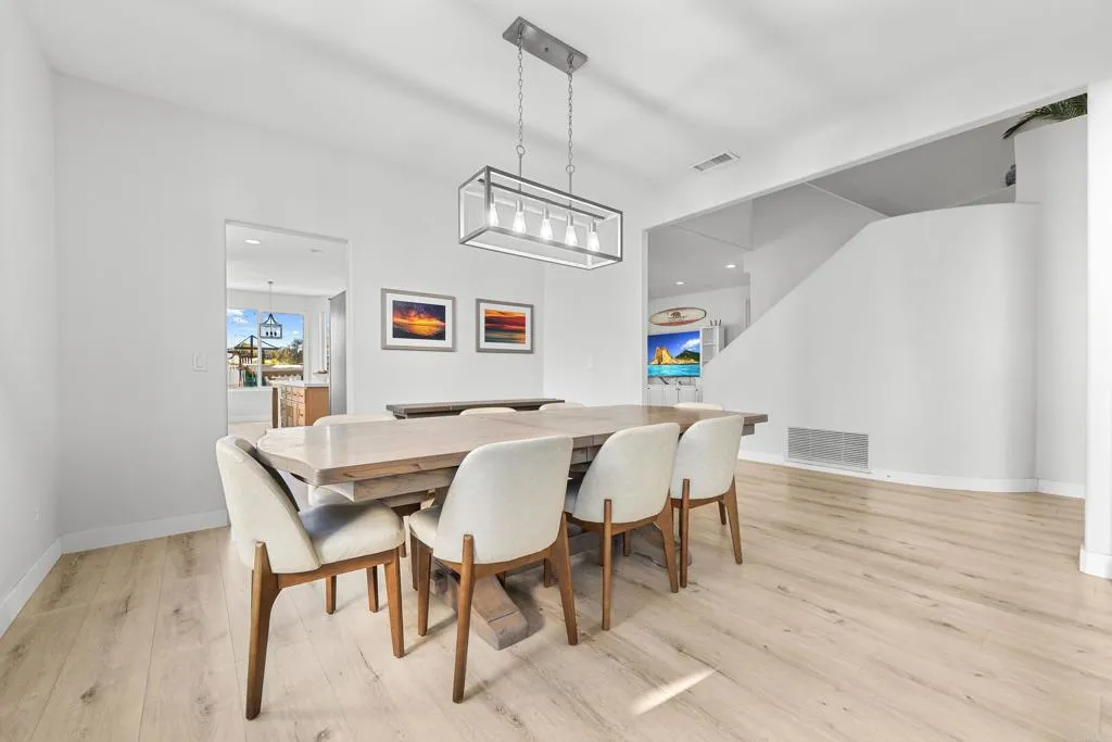 https://cdn.realtyfeed.com/cdn/127/306665383/d22583b9f403fe7d8d4db5f6b6024372.webp