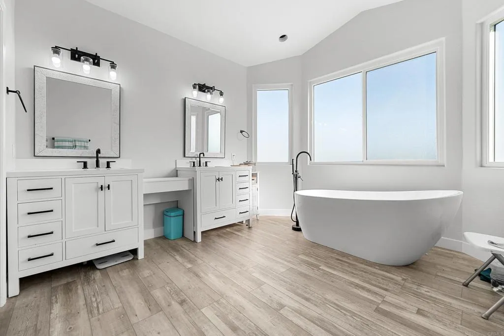 https://cdn.realtyfeed.com/cdn/127/306665383/d9948651cf6407c242e0c68aefe98353.webp