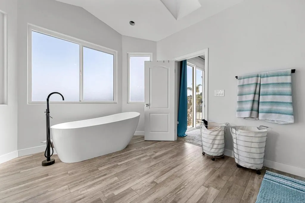https://cdn.realtyfeed.com/cdn/127/306665383/e8d27dc3f28fd27648ded728aeea8ae8.webp