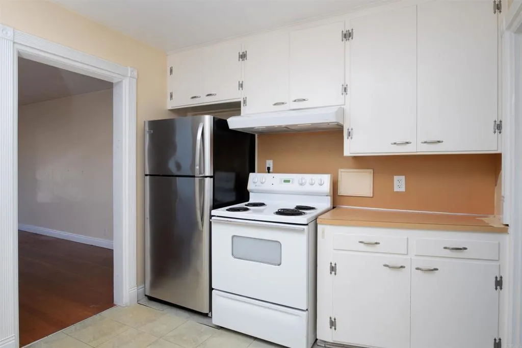 https://cdn.realtyfeed.com/cdn/127/306665447/b7d5270df369beeb93ba9c7931fb5e12.webp