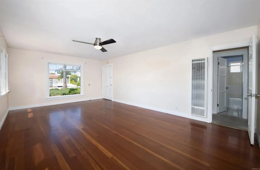https://cdn.realtyfeed.com/cdn/127/306665447/ec2d79e9ca41488c5396078ce7862a34.webp