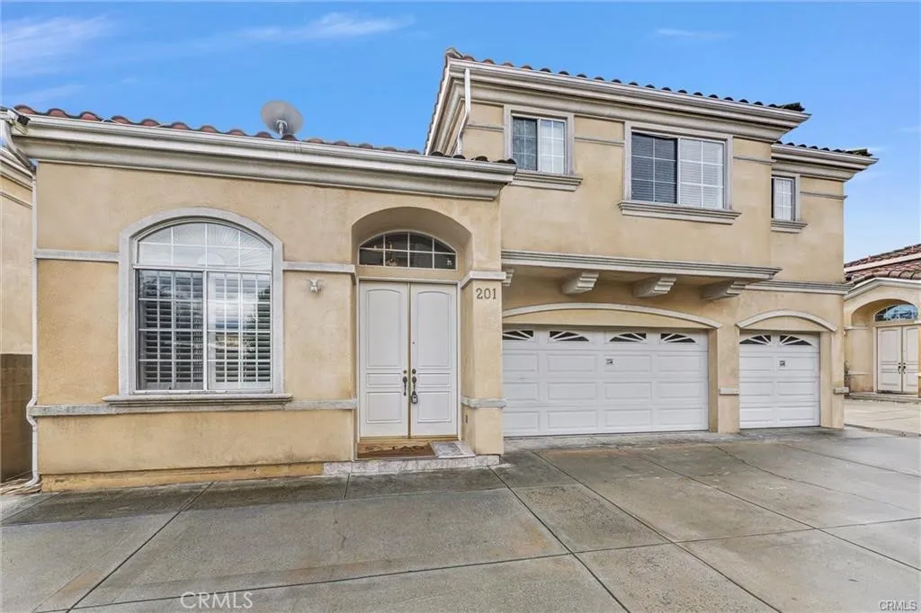 4818 Saturn, Los Angeles, CA, 90019
