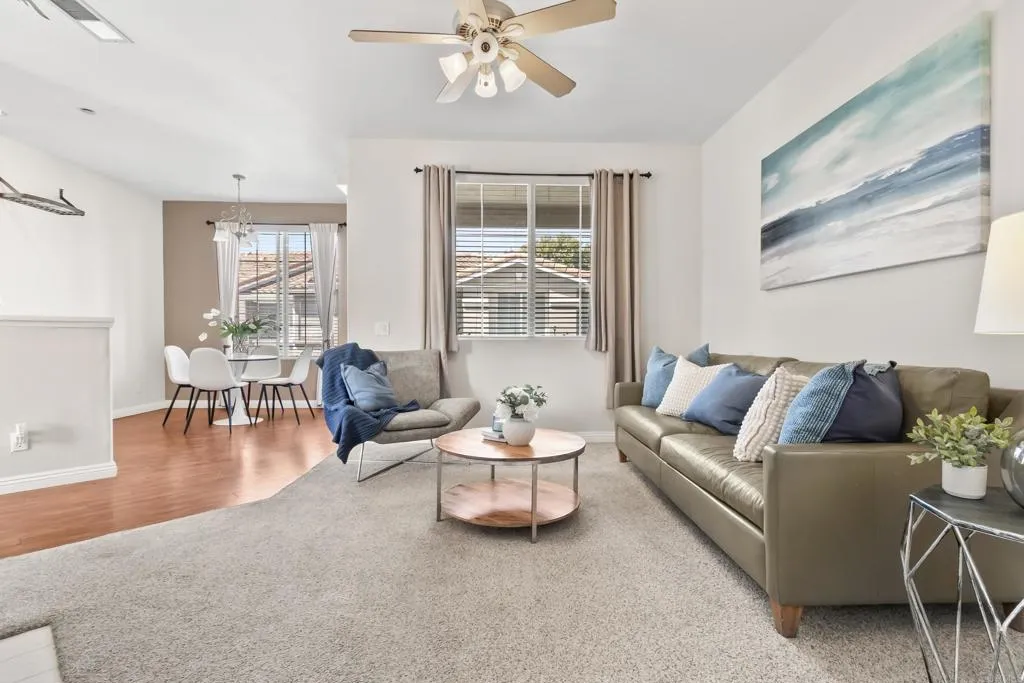https://cdn.realtyfeed.com/cdn/127/306665572/7a1cb452f4744b86560a4759fe101006.webp