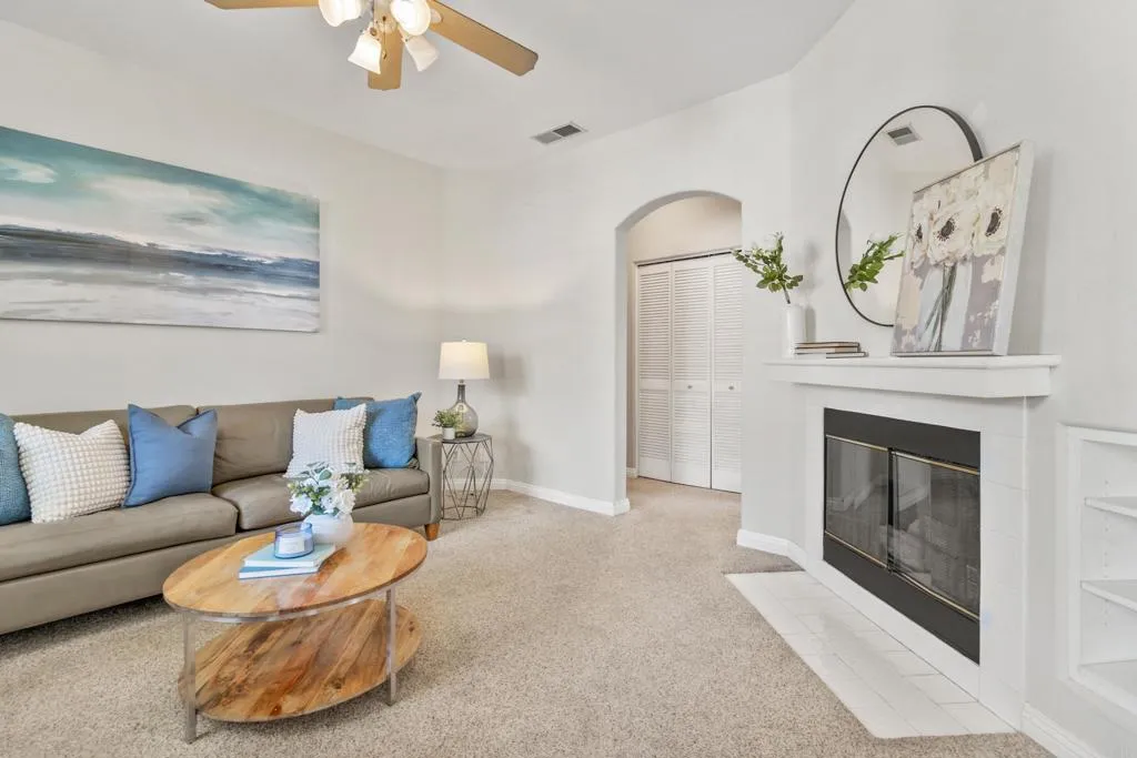 https://cdn.realtyfeed.com/cdn/127/306665572/816570c864738c5962ab0aba9a5deff6.webp
