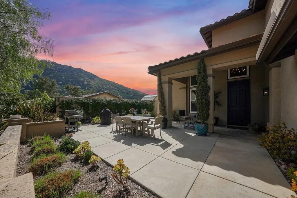 https://cdn.realtyfeed.com/cdn/127/306665574/97ad0ea3dea68633339394d913f42709.webp