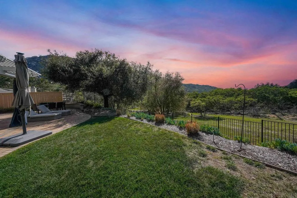 https://cdn.realtyfeed.com/cdn/127/306665574/ba7e41c8305260d93d48ce802a10513b.webp