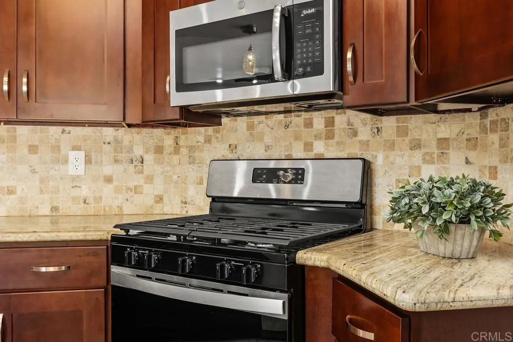 https://cdn.realtyfeed.com/cdn/127/306665581/d67c7e0888e39059da43b597e6c6479c.webp