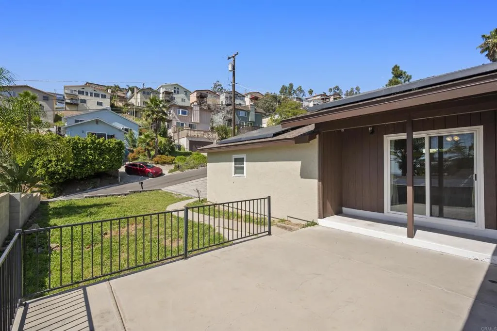 https://cdn.realtyfeed.com/cdn/127/306665592/07c22adc4921d540e985de135207d081.webp