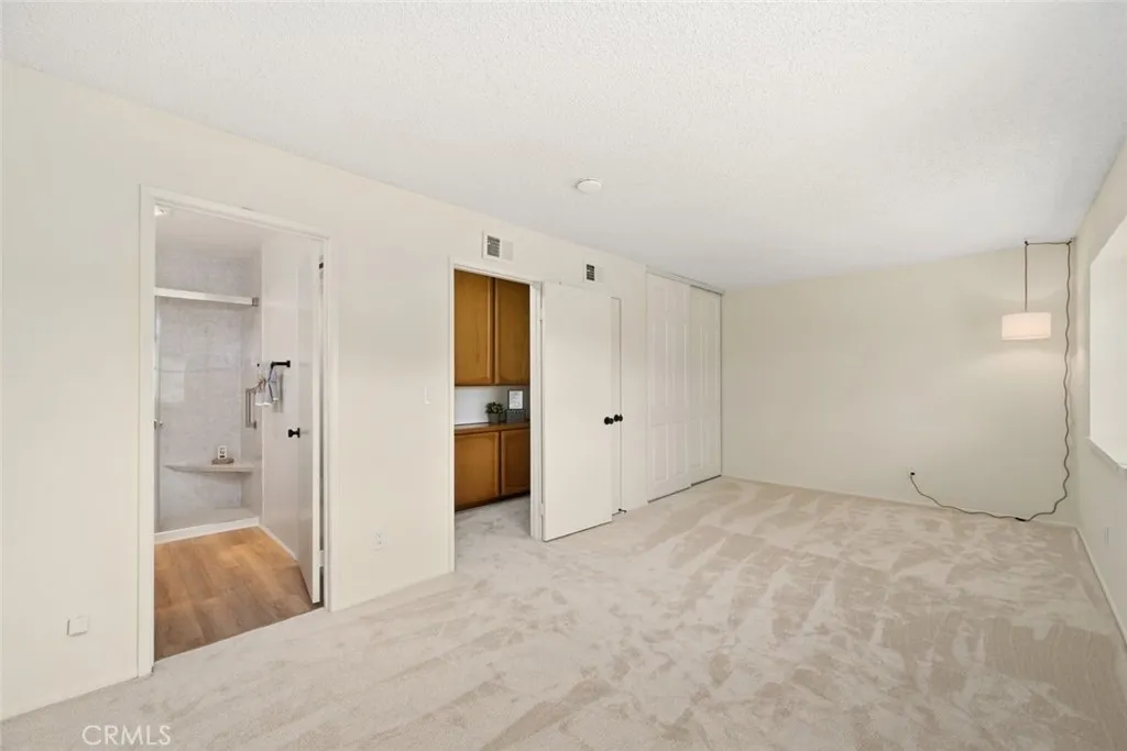 https://cdn.realtyfeed.com/cdn/127/306665607/df9f89f41eaeb7f514c3d6146da8a6ef.webp
