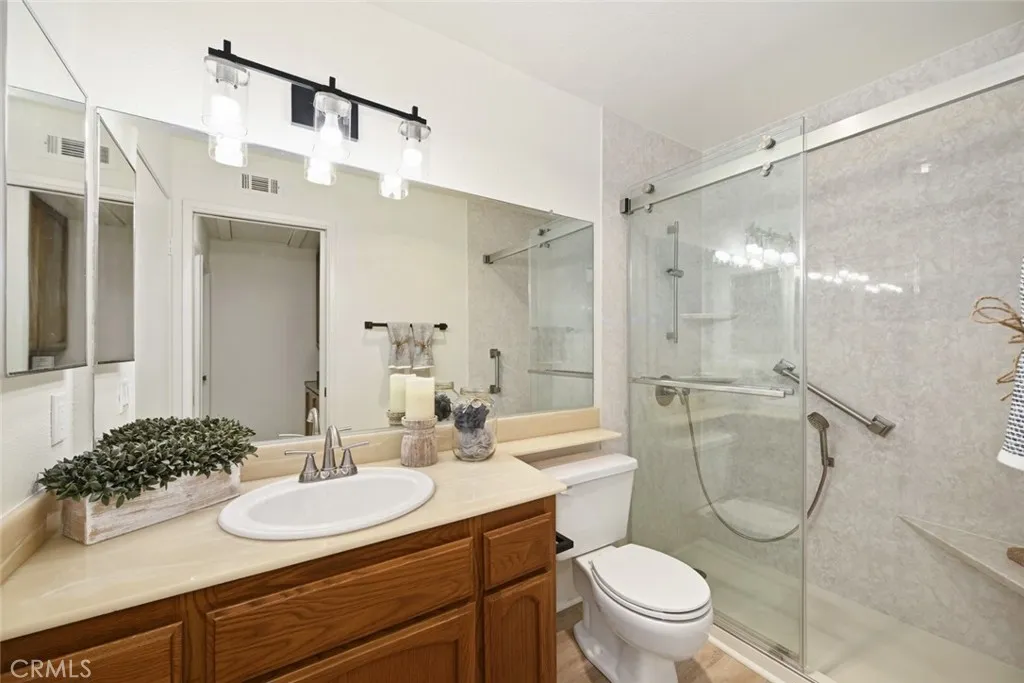 https://cdn.realtyfeed.com/cdn/127/306665607/fb401a84f35db3f3515f325263e01d24.webp