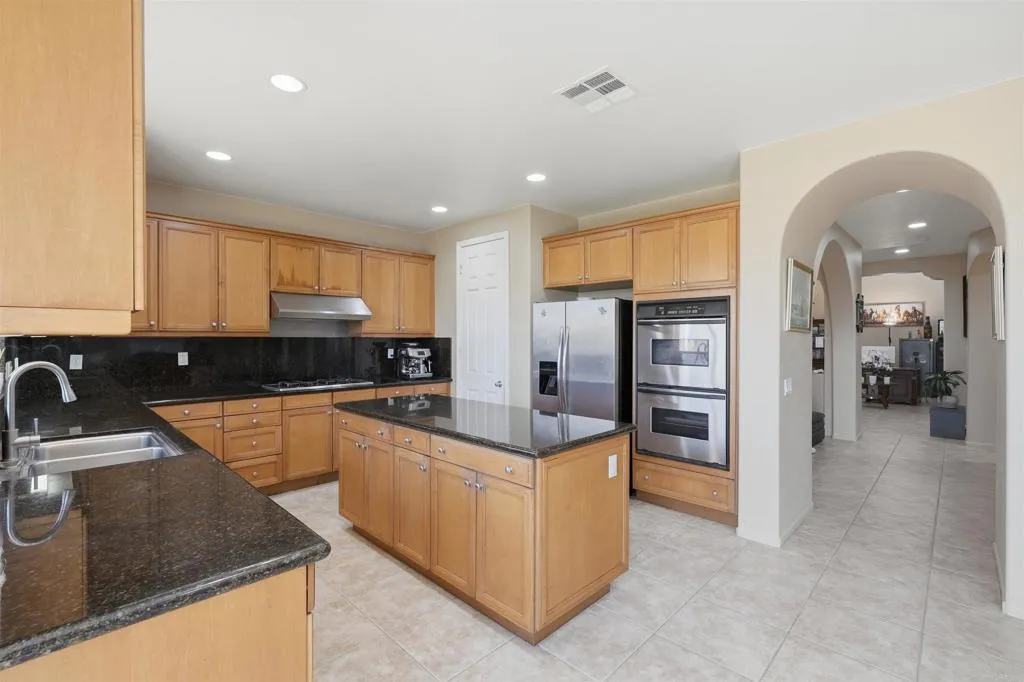 https://cdn.realtyfeed.com/cdn/127/306665619/0316a72e023ee6de2b11002edcb6086b.webp