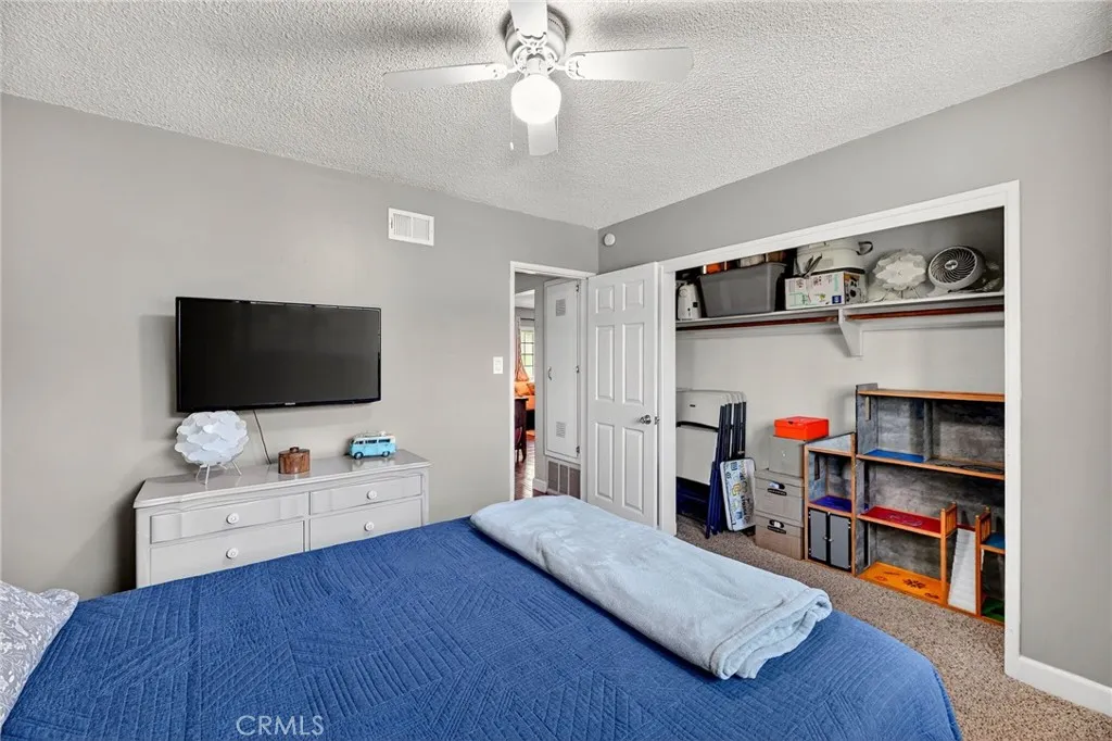 https://cdn.realtyfeed.com/cdn/127/306665651/203d12afb7def255d4b3a2643dc37784.webp