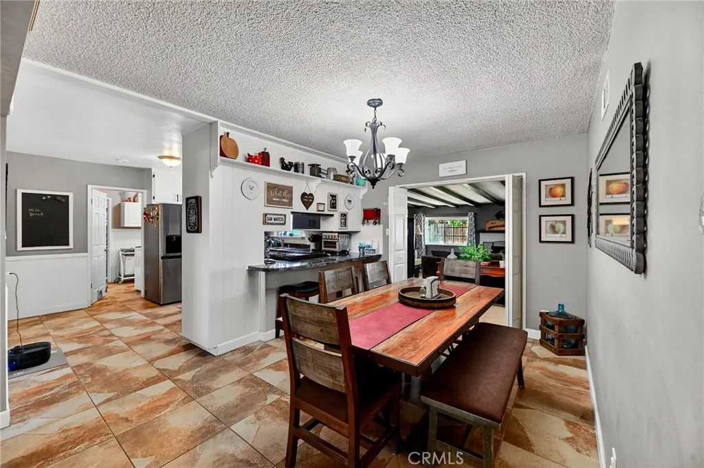 https://cdn.realtyfeed.com/cdn/127/306665651/304e0d4ea56ded506d7d382b10a25a3e.webp